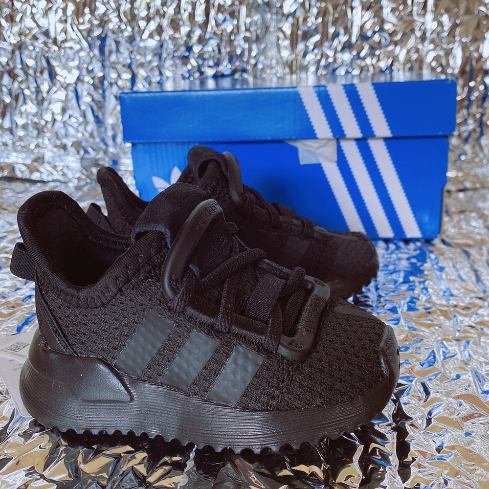 Addidas infant US 4K running sneaker Black